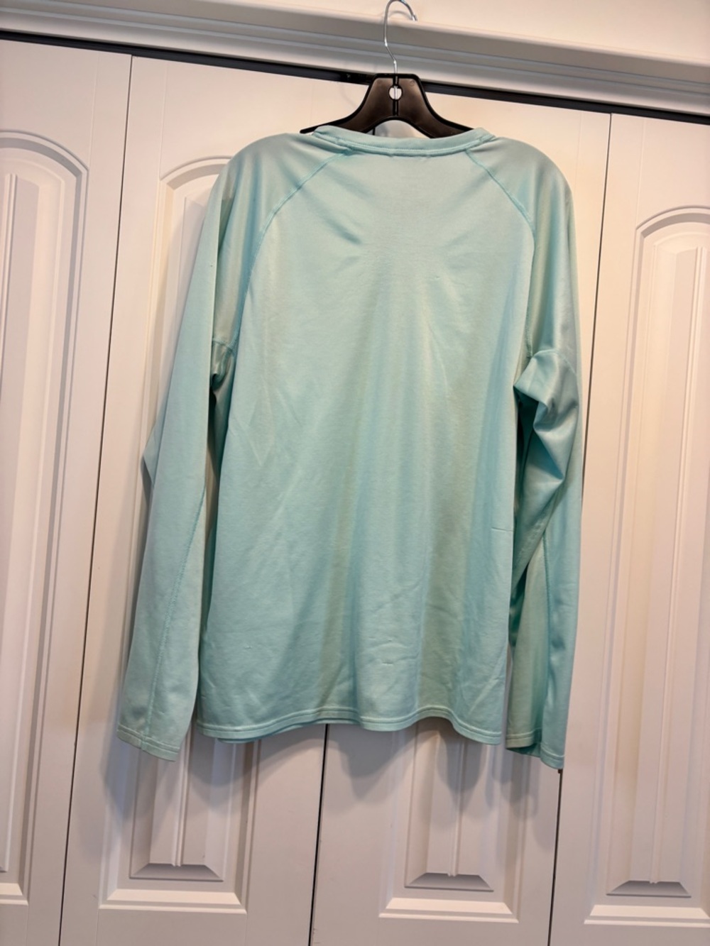 Patagonia Light Aqua Pullover Long-Sleeve Shirt with Zip Pocket - Picture 6 of 7